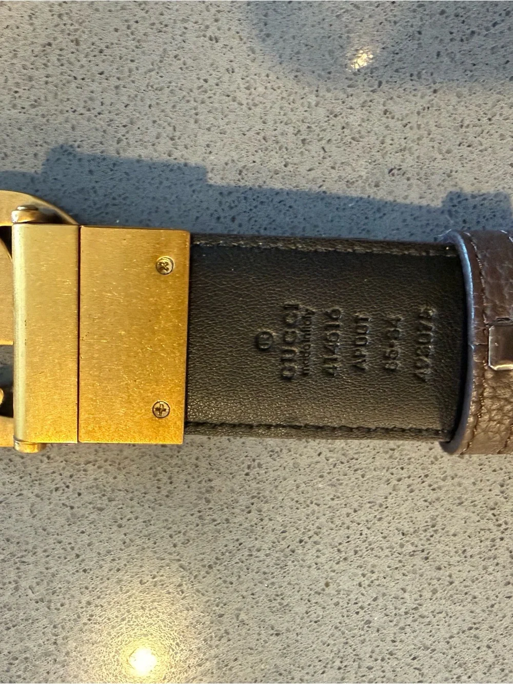 Gucci GG Brown Leather Belt with Gold Buckle - Picture 3 of 4